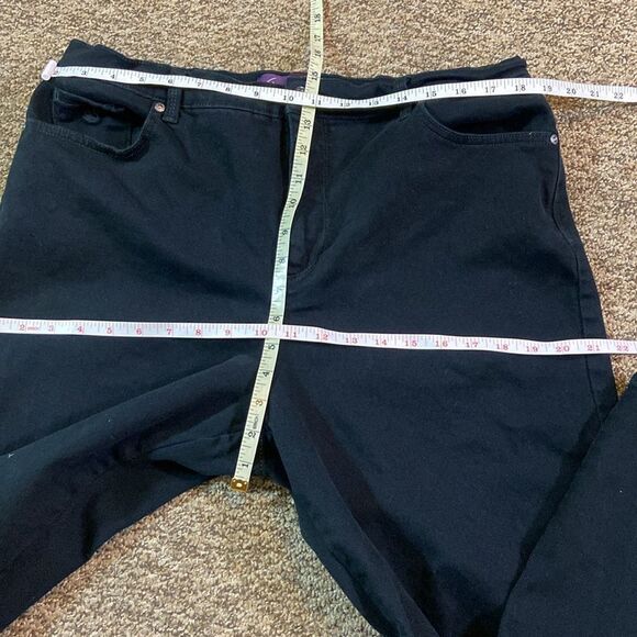 Gloria Vanderbilt Amanda Black Straight-Leg Pants Jeans Size 16 - Picture 8 of 12